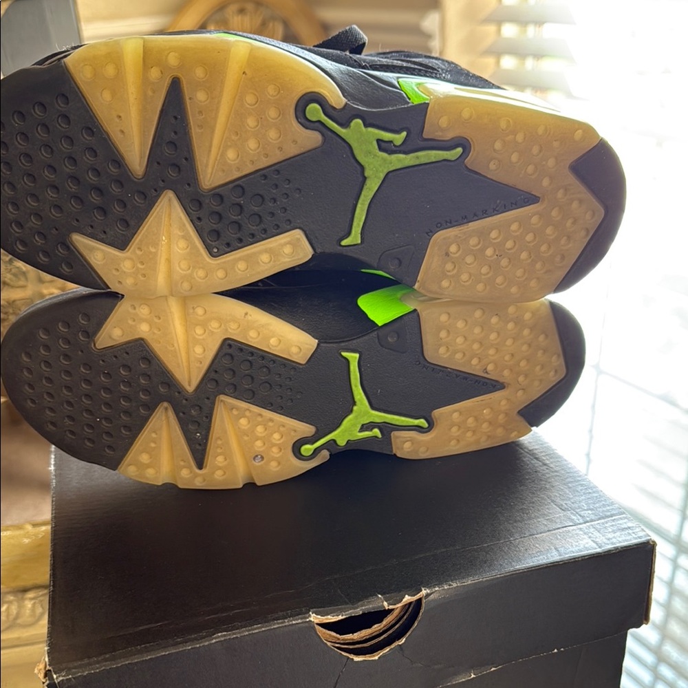 Jordan Retro 6 Black and Neon Green Sneakers - Picture 7 of 9